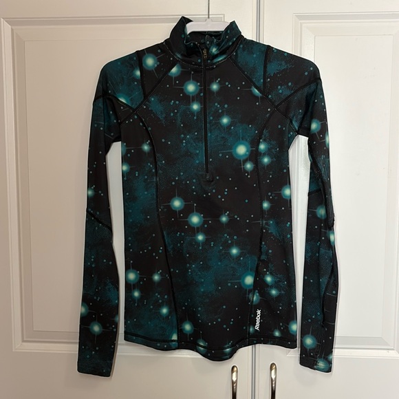 Reebok Tops - Reebok Athletic Shirt (XS)